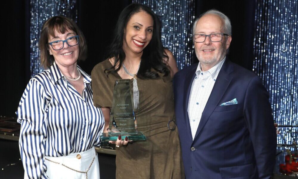 Surya earns Decorating Den’s top supplier award